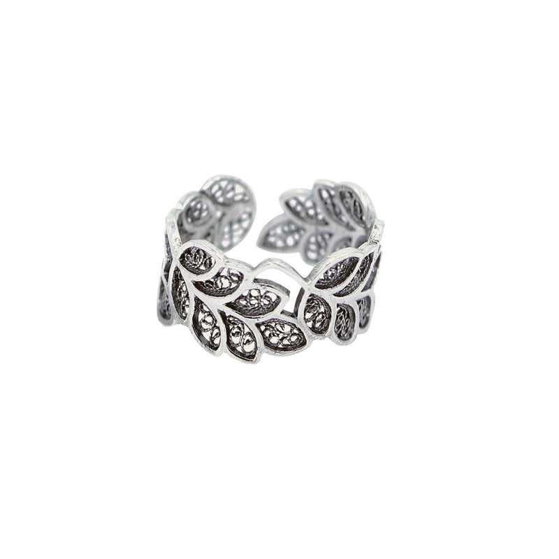 Ring Leaves in Silver