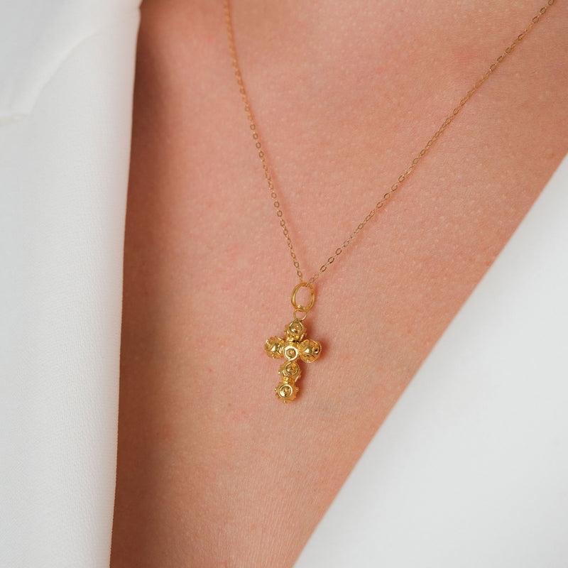 Necklace Cross Viana's Contas in 19,2Kt Gold