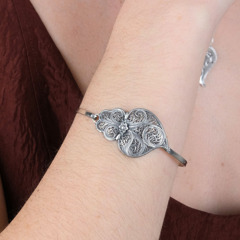 Bracelet Bangle Heart of Viana in Silver