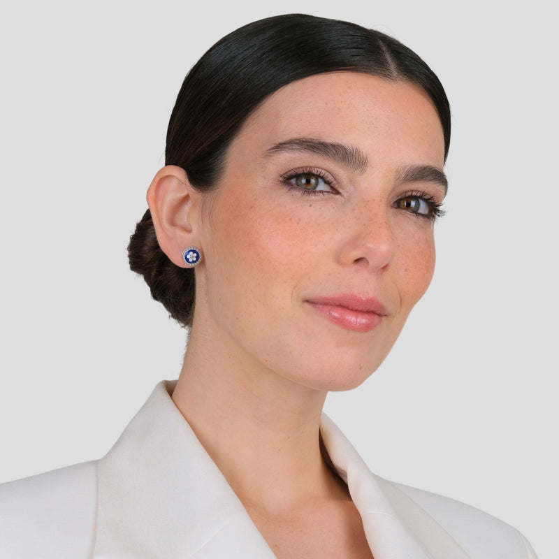 Earrings Caramujo Stud in Silver