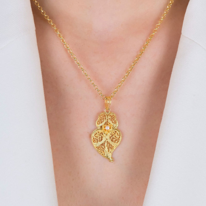 Necklace Heart of Viana 3,5cm in Gold Plated Silver with Pearl