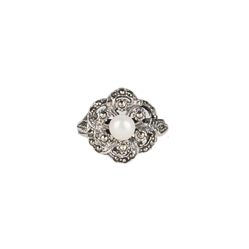 Ring Flower Marcasites in Silver with Pearl