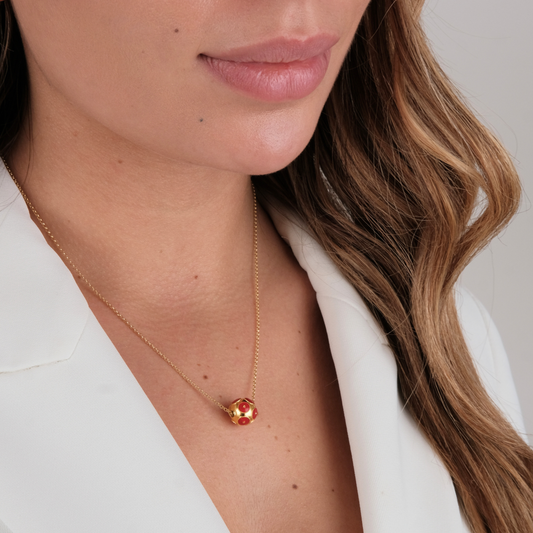 Necklace Viana’s Conta Red in Gold Plated Silver worn by model - Gold jewelry