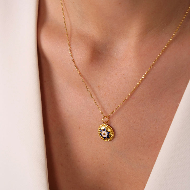 Collar Caramujo Estrella de Plata Bañada en Oro