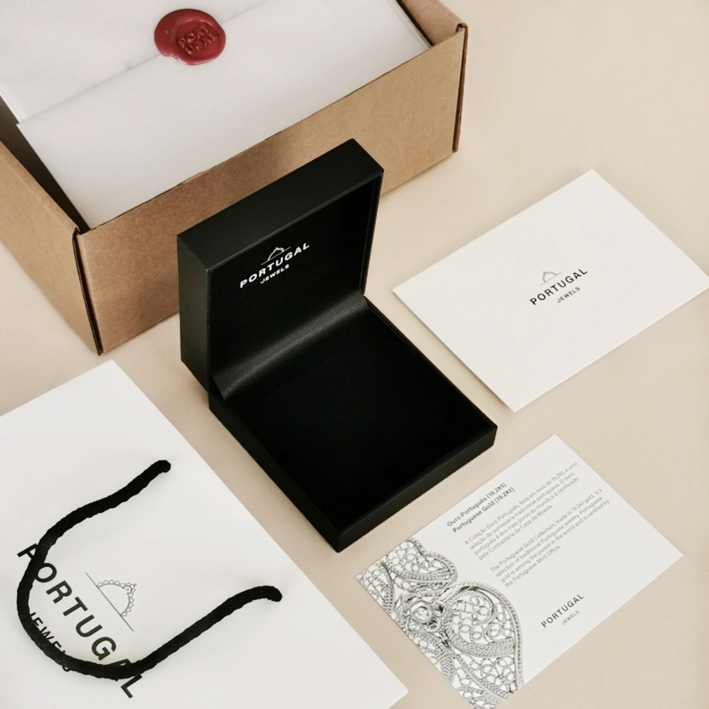 Queen Earrings S in 19.2Kt Gold in Portugal Jewels gift packaging