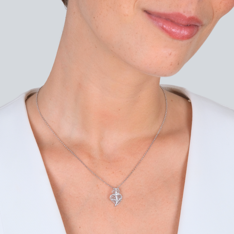 Colar Coração de Viana em Prata