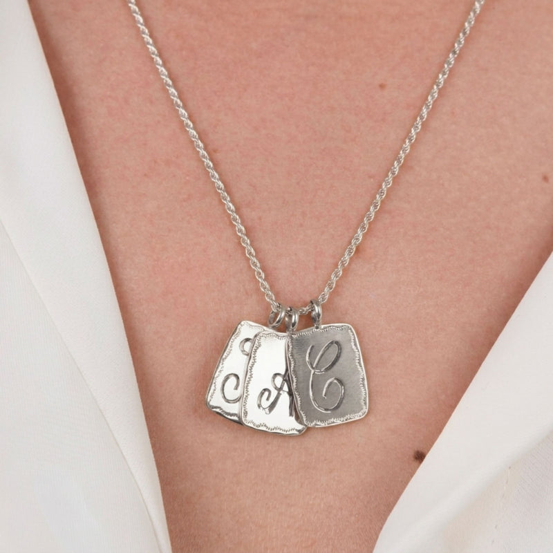 Colar Iniciais em Prata
