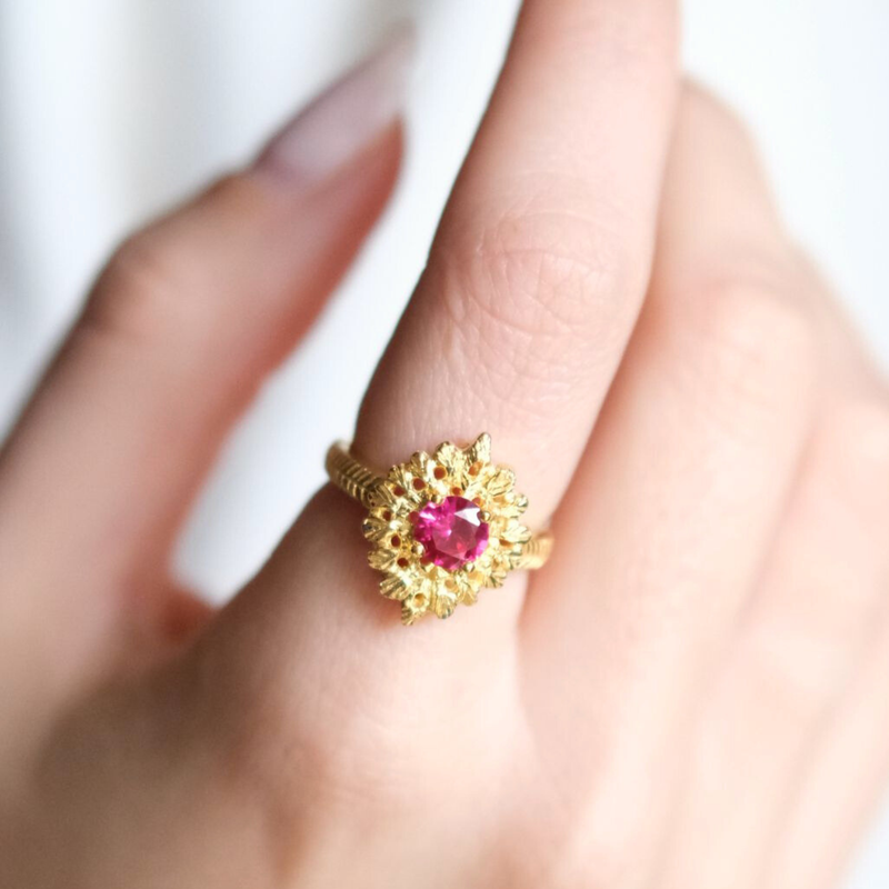 Ring Queen Red in Gold Plated Silver