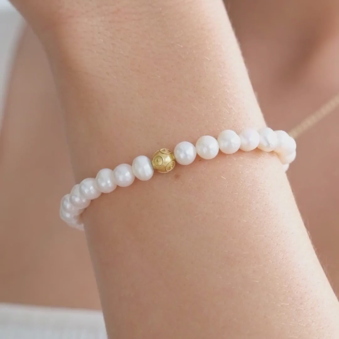 Bracelet Viana's Conta in 19,2Kt Gold with Pearls