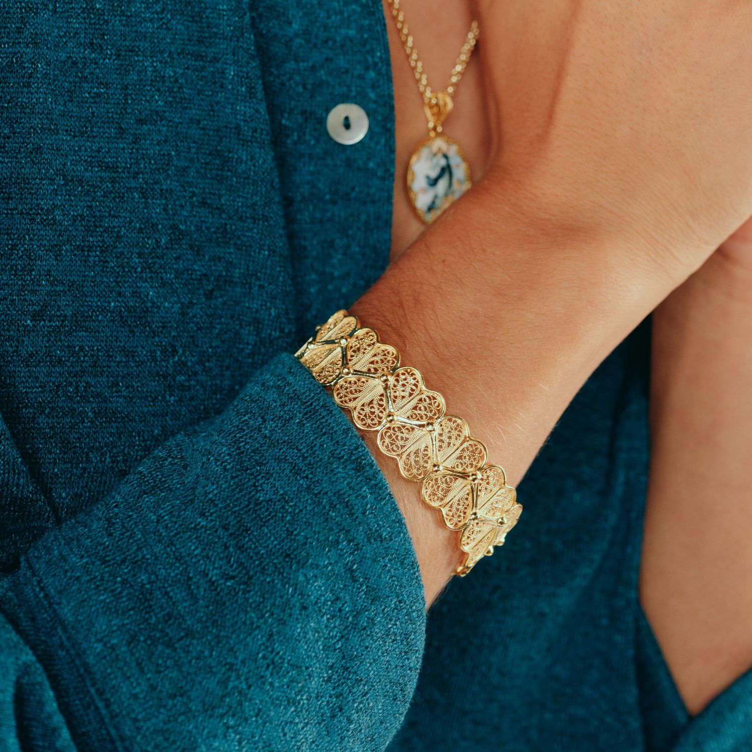 Pulseira Corações em Prata Dourada Pulseira Corações em Prata Dourada