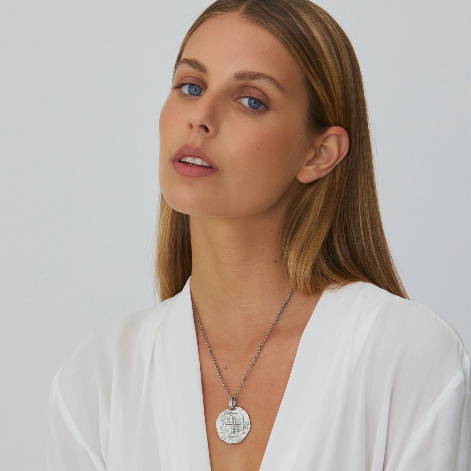 Necklace Cruzado Coin in Silver Necklace Cruzado Coin in Silver