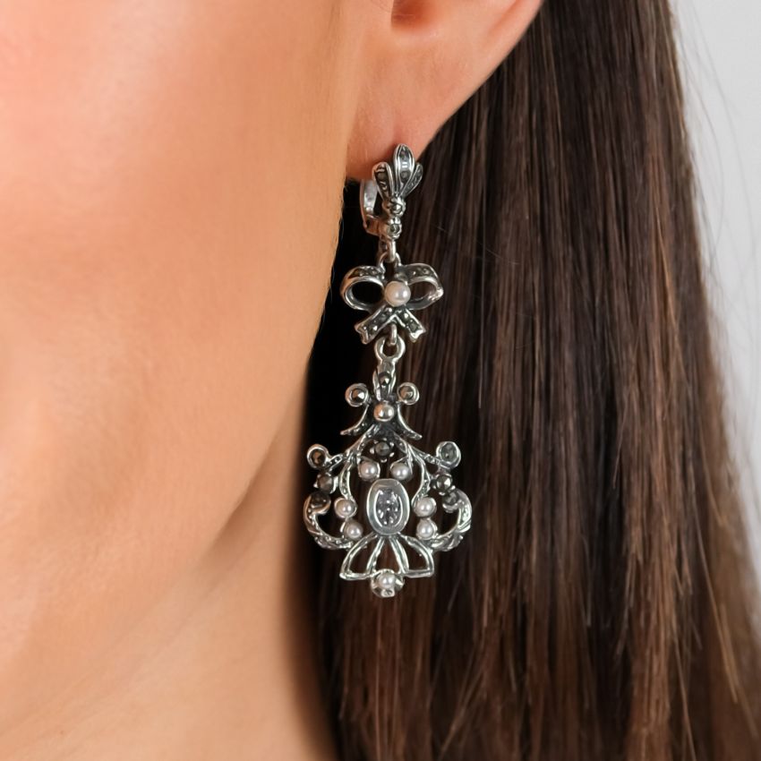 Earrings Catarina with Marcasites and Pearl in Silver 