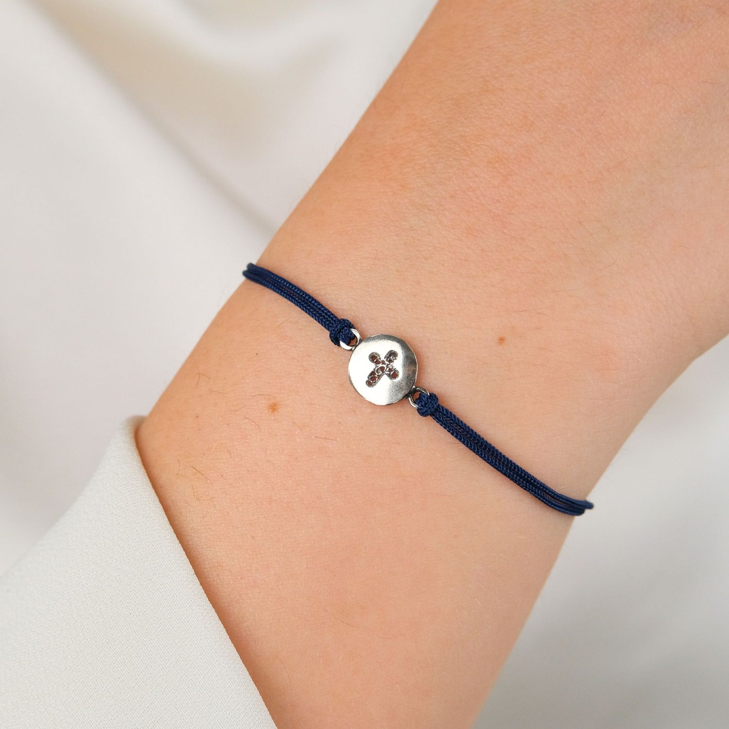 Pulsera Charm Cruz en Plata Pulsera Charm Cruz en Plata