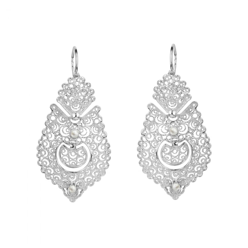 Queen Earrings Filigree in Silver with Pearls 
