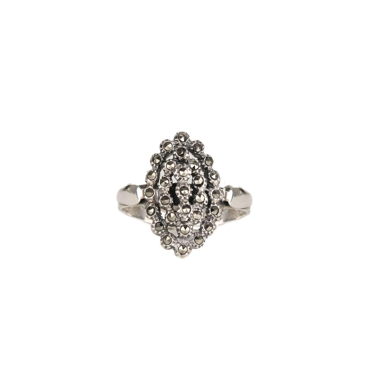 Ring Pinecone Oval Marcasites in Silver Ring Pinecone Oval Marcasites in Silver