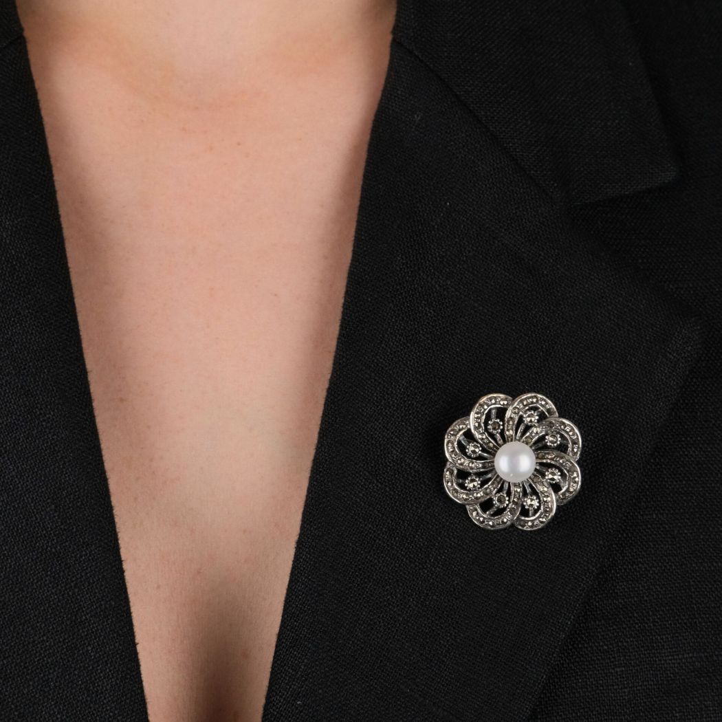 Brooch Flower Marcasites in Silver with Pearl 
