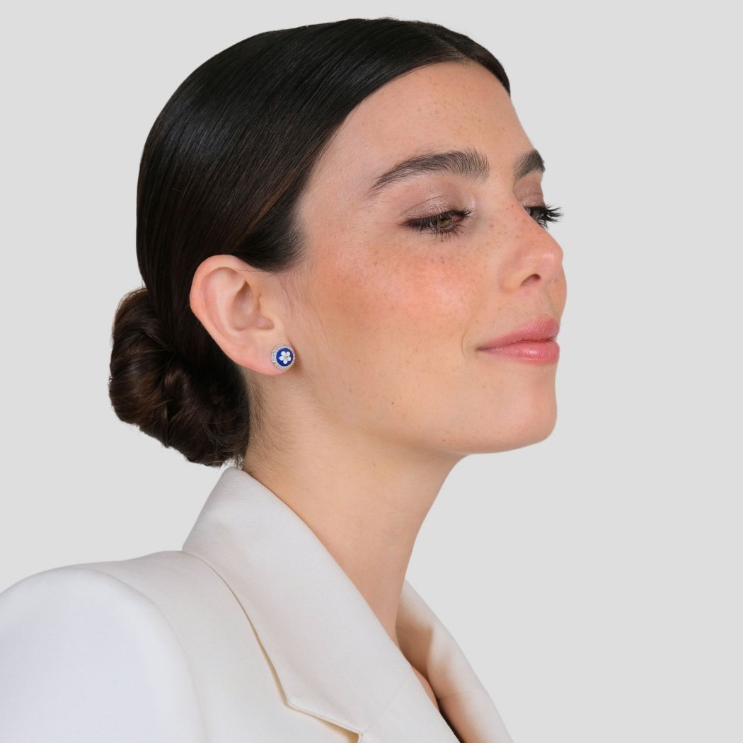 Earrings Caramujo Stud in Silver 