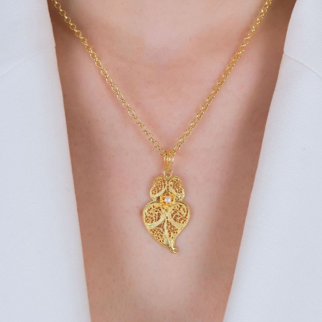 Necklace Heart of Viana 3,5cm in Gold Plated Silver with Pearl 