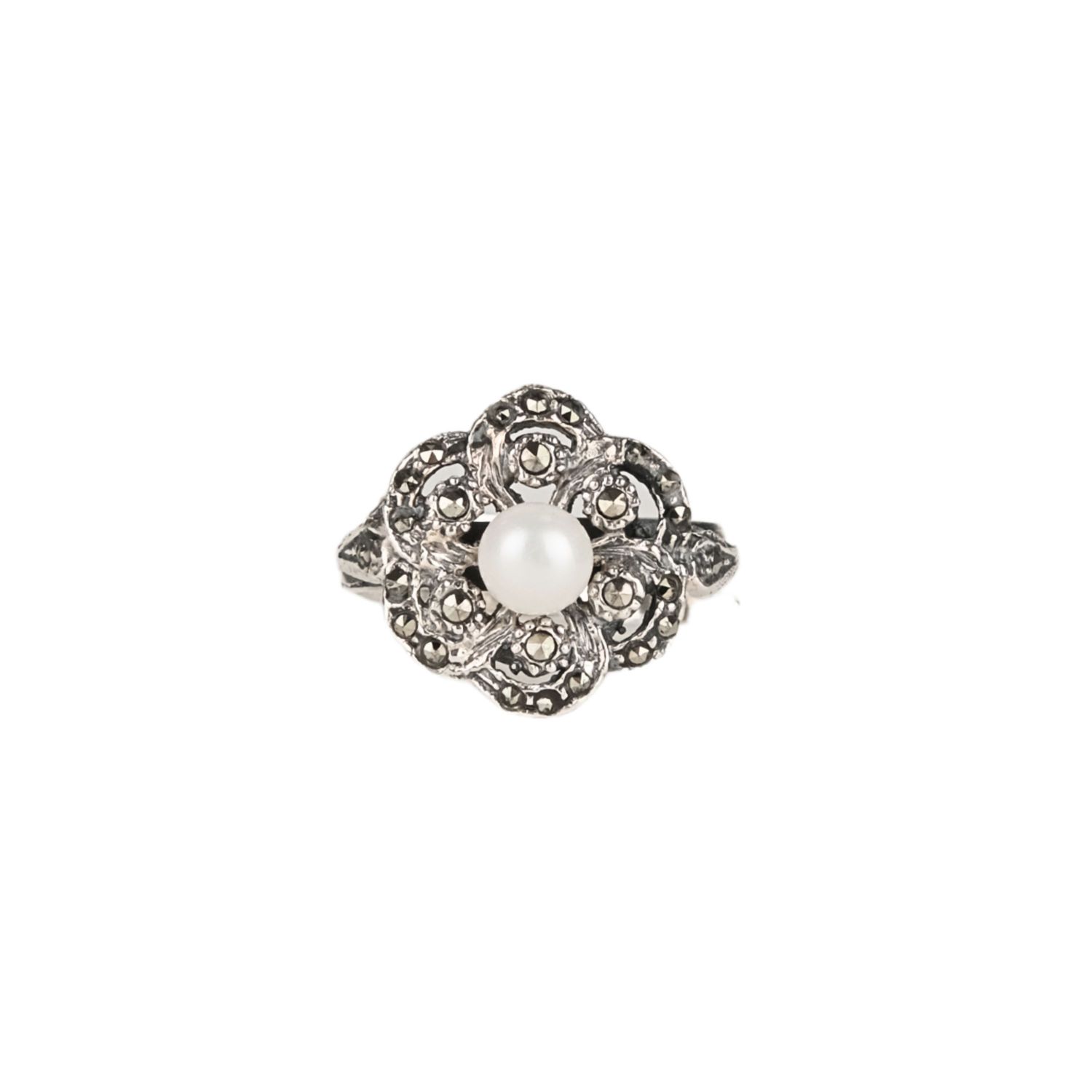Ring Flower Marcasites in Silver with Pearl Ring Flower Marcasites in Silver with Pearl