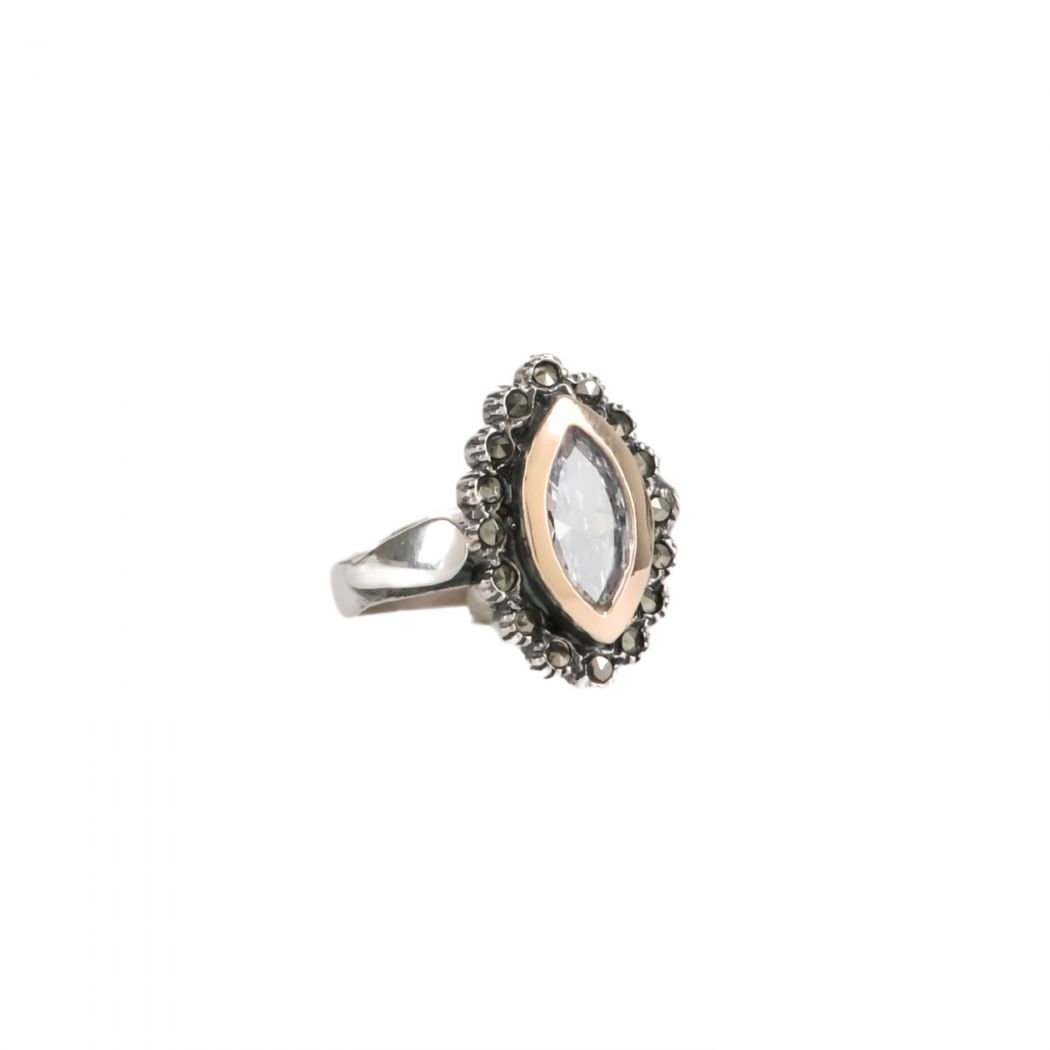 Ring Navette with Marcasites in Silver and Gold 