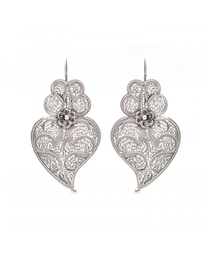 threetimes★韓国★人気★Heart twist earrings /追跡あり Heart Tweed Lovely Daily Earrings (Ive-jangwonyoung