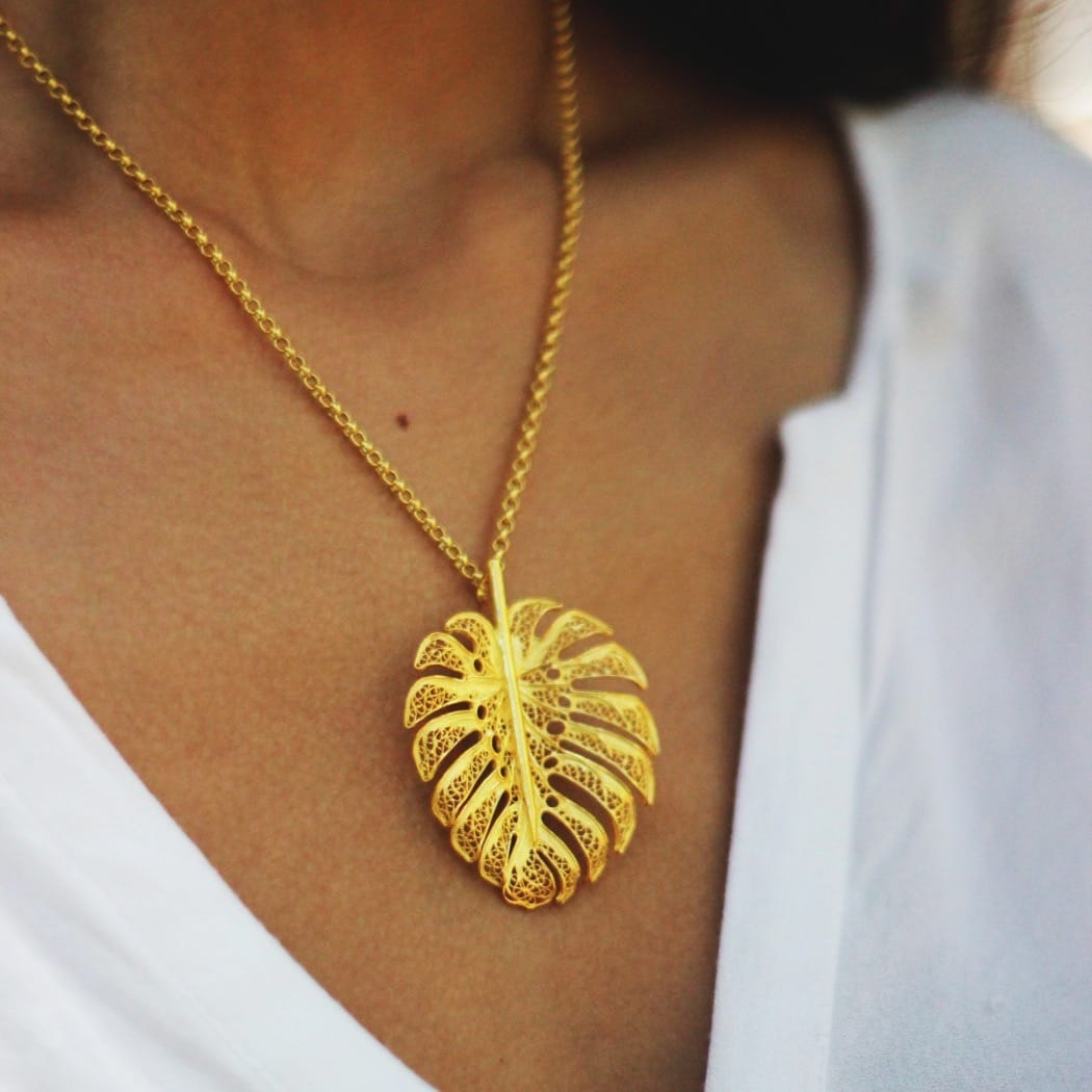 Necklace Monstera XL in Gold Plated Silver 