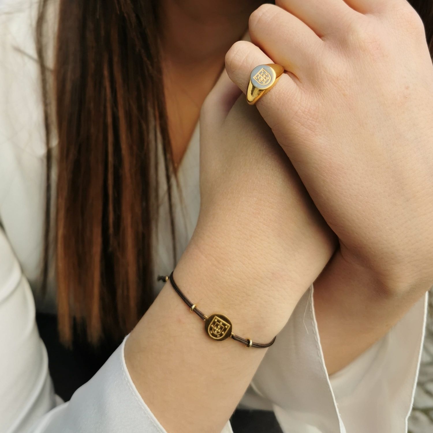 Bracelet Escudo in Silver with Cord Bracelet Escudo in Silver with Cord