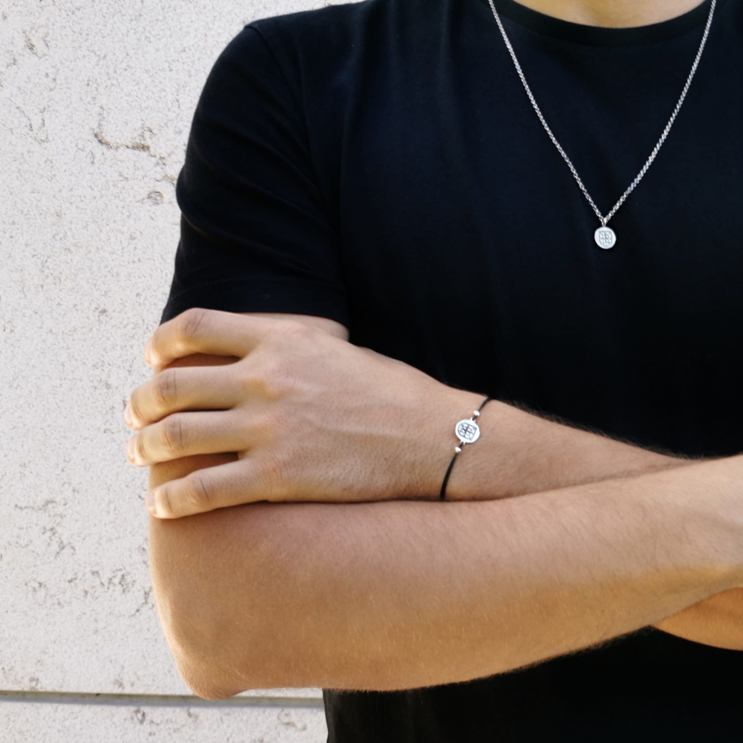 Bracelet Escudo in Silver with Cord Bracelet Escudo in Silver with Cord