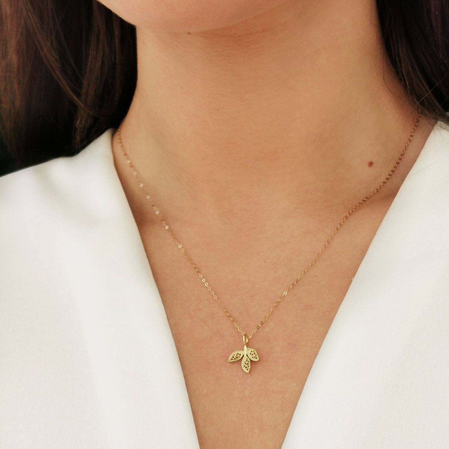 Colar Folhas em Ouro 19,2Kt Colar Folhas em Ouro 19,2Kt