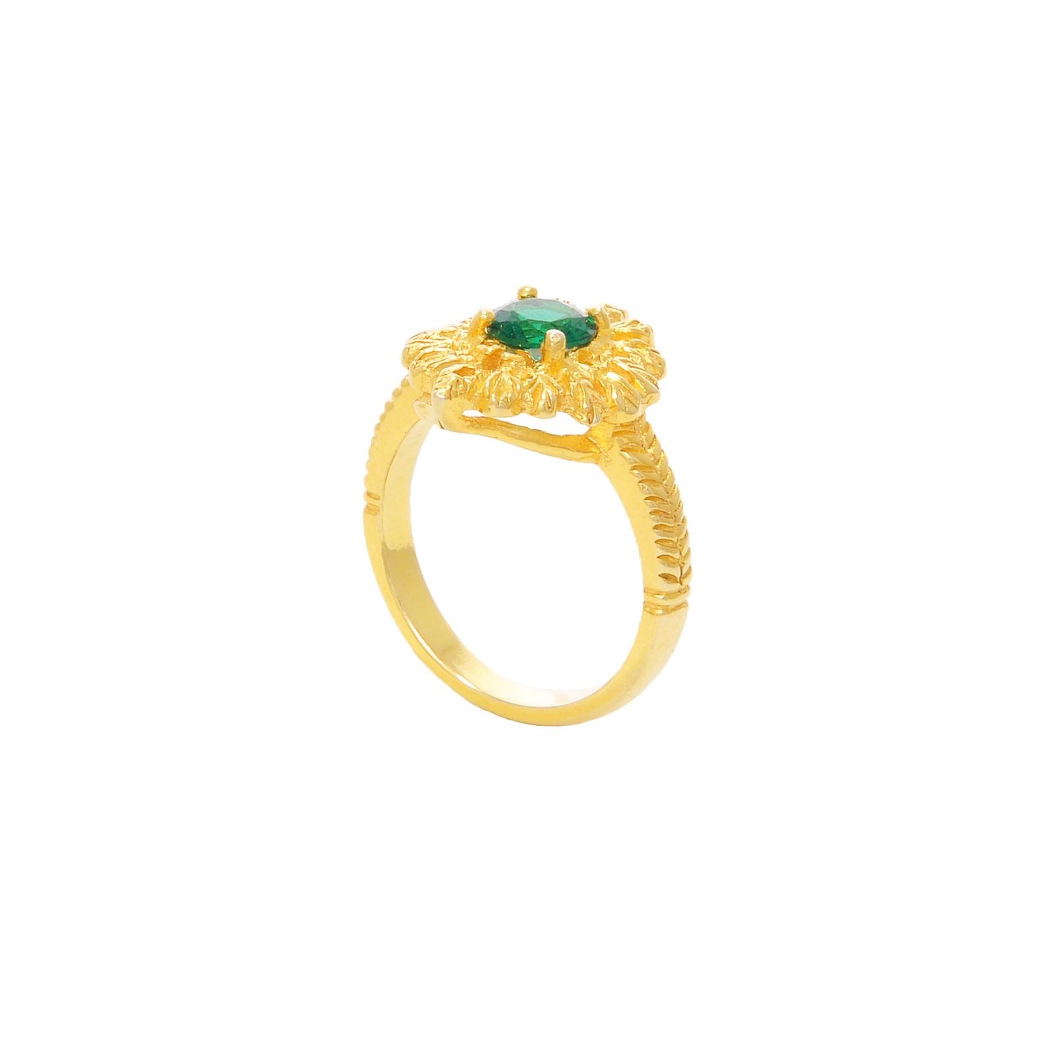 Ring Queen Emerald in Gold Plated Silver Ring Queen Emerald in Gold Plated Silver