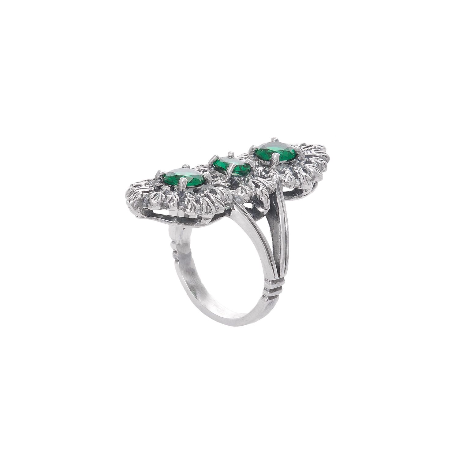 Ring Queen Green Triple in Silver Ring Queen Green Triple in Silver