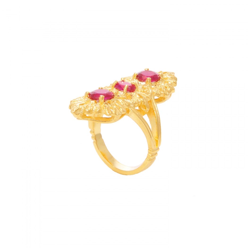 Ring Queen Red Triple in Gold Plated Silver 