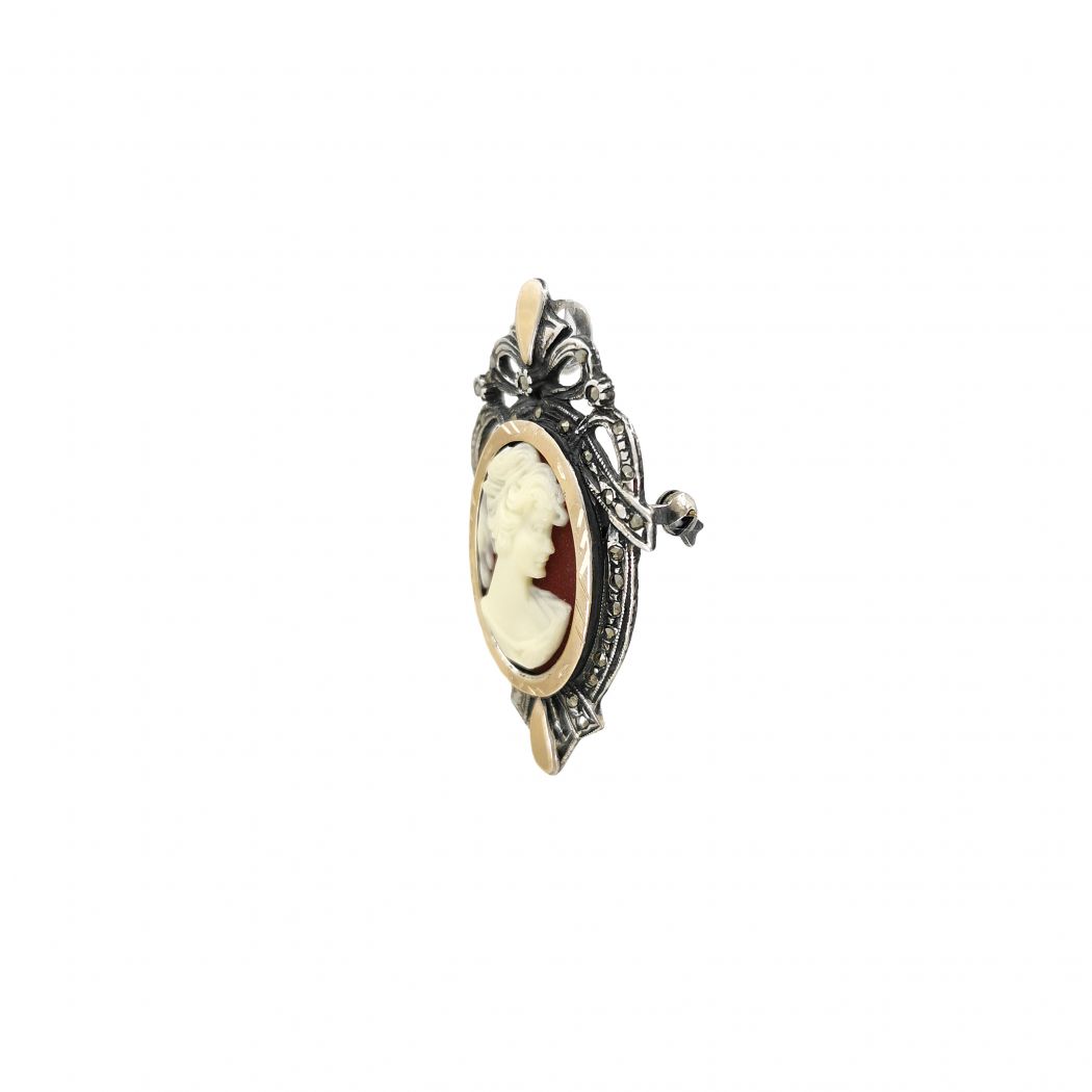 Brooch Cameo with Marcasites in Silver and Gold 