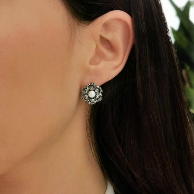 Earrings Flower with Marcasites and Pearl in Silver