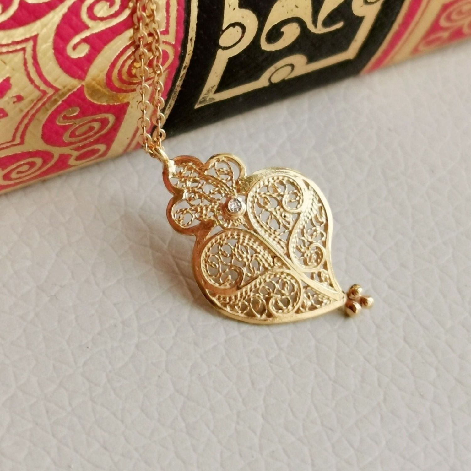 Necklace Heart Full in 19,2Kt Gold and Diamond Necklace Heart Full in 19,2Kt Gold and Diamond