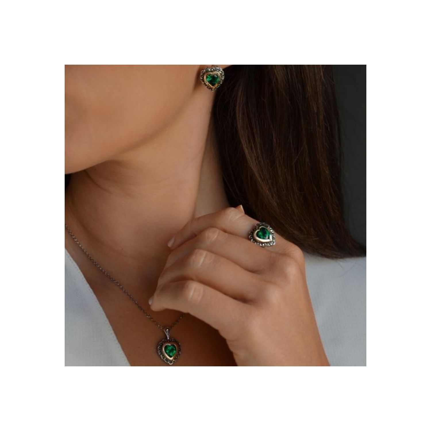 Conjunto Vintage Verde em Prata e Ouro Conjunto Vintage Verde em Prata e Ouro