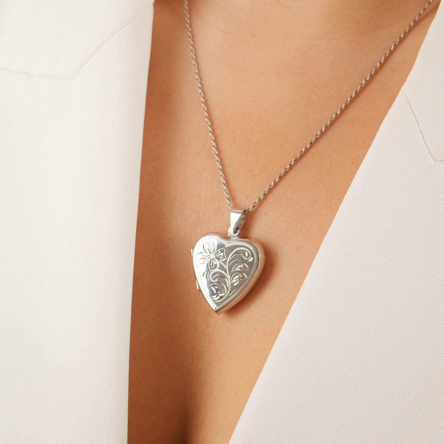 Necklace Open Heart in Silver
