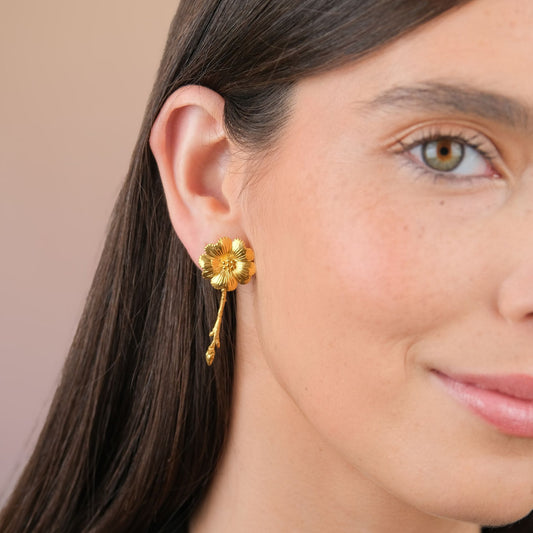 Earrings Amália Bloom in Gold Plated Silver styled on model - Gold jewelry