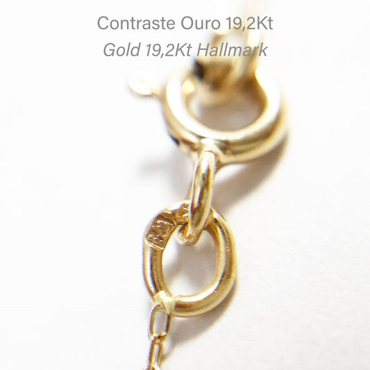 Set Viana's Conta in 19.2Kt Gold with Lapis Lazuli styled on model - Gold jewelry