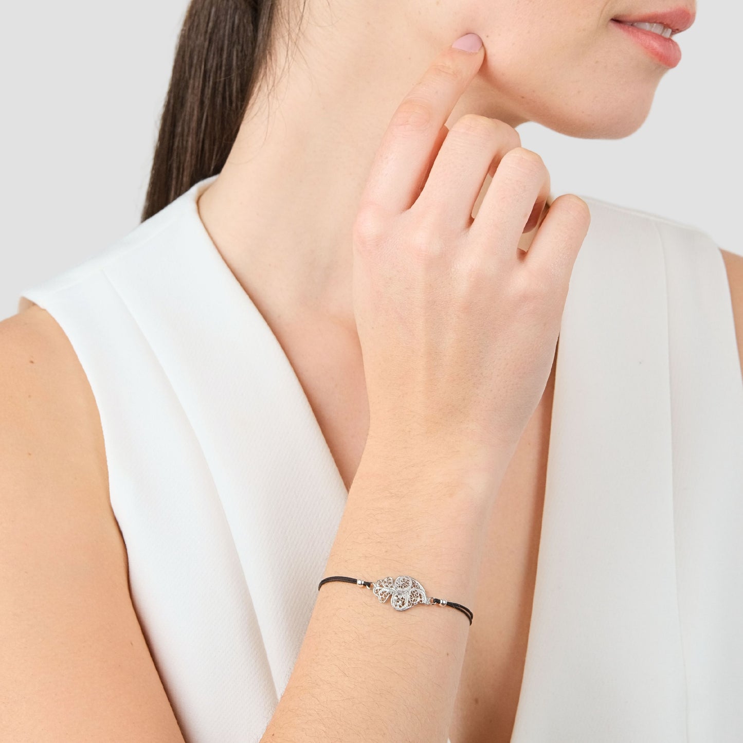 Bracelet Heart of Viana in Silver with Cord