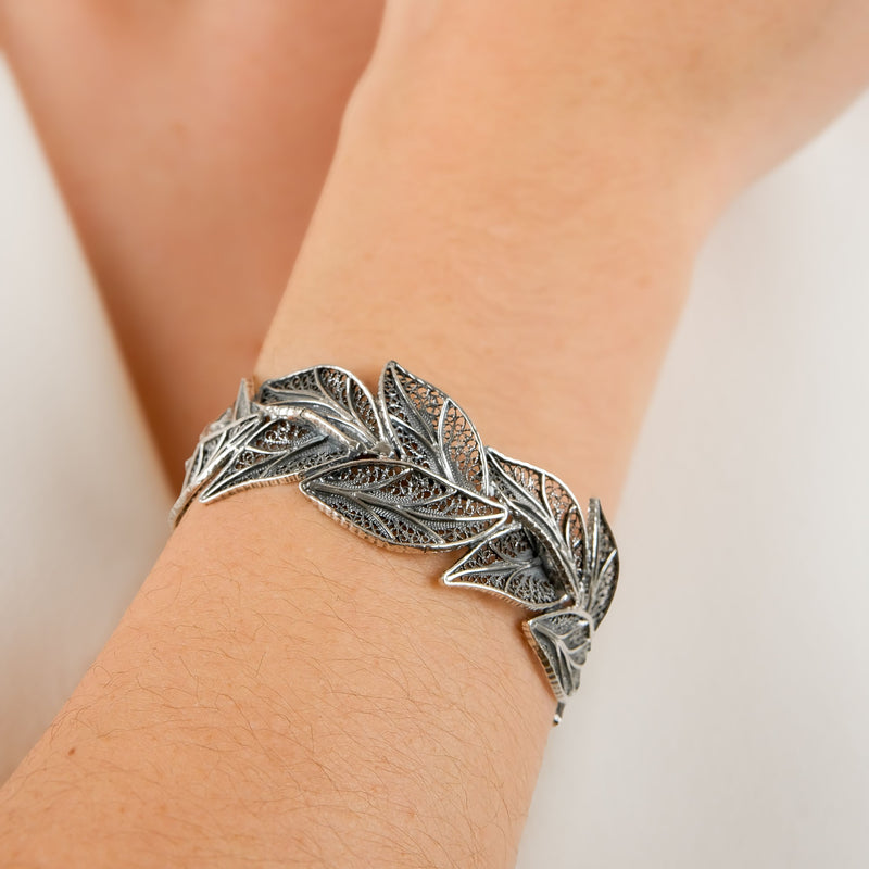 Bracelet Leaves in Silver
