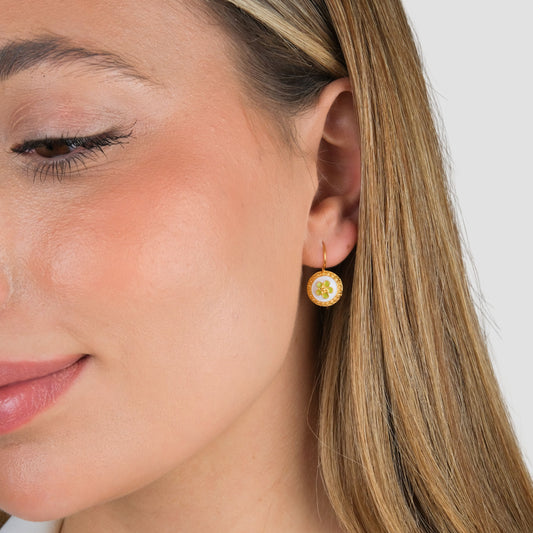 Earrings White and Green Caramujo in Gold Plated Silver