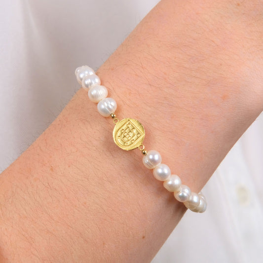 Bracelet Escudo in Gold Plated Silver with Pearls