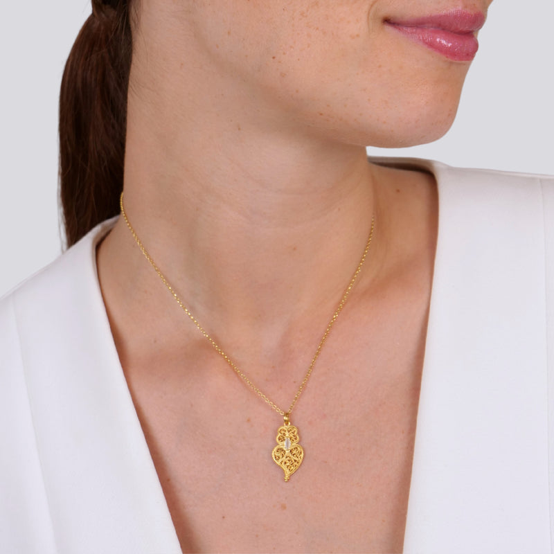 Necklace Heart of Viana White in Gold Plated Silver