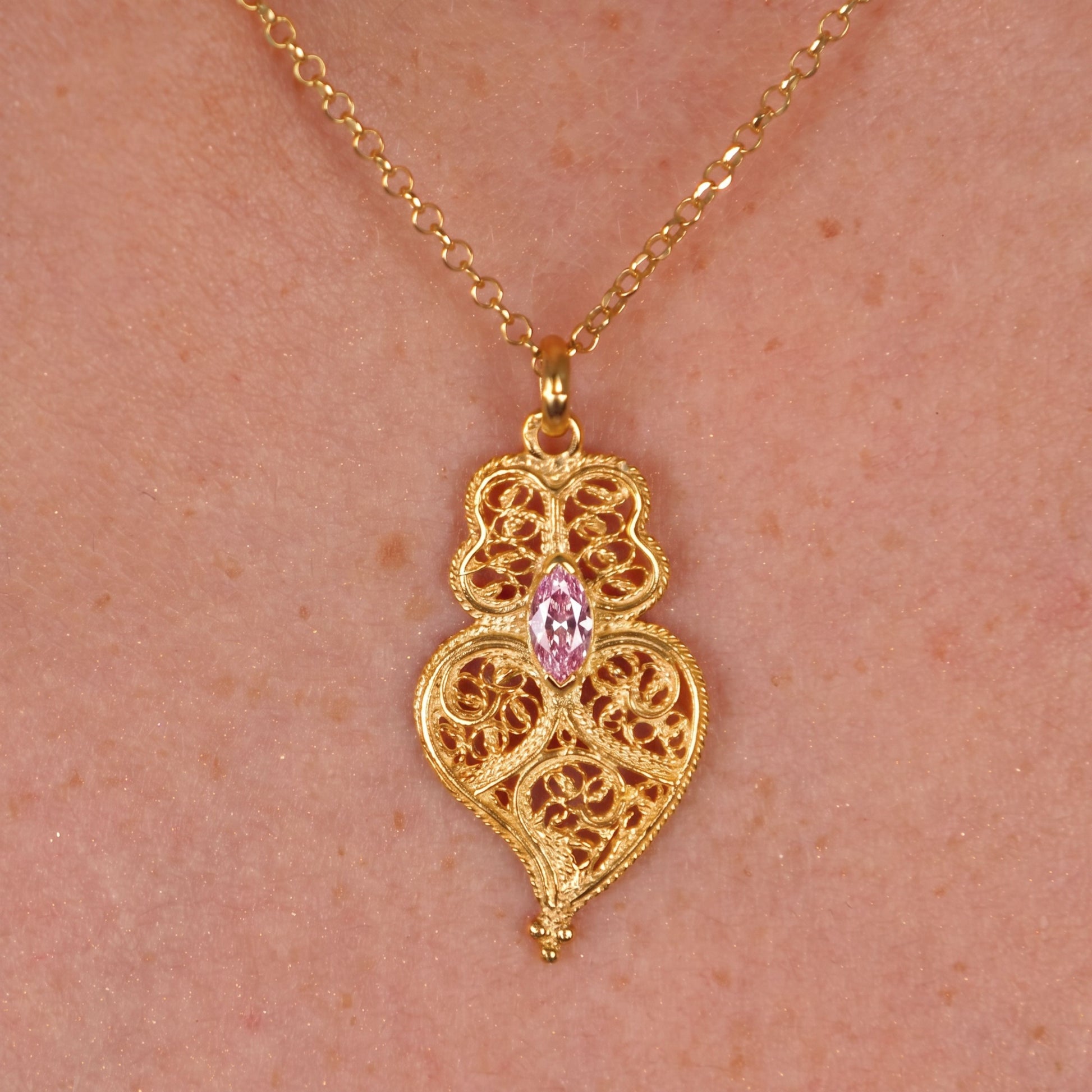 Necklace Heart of Viana Pink in Gold Plated Silver worn by model