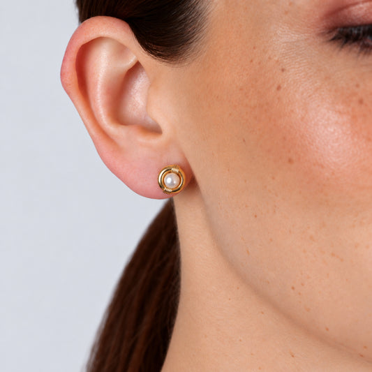 Earrings Pearl Button Vintage in 19.2Kt Gold