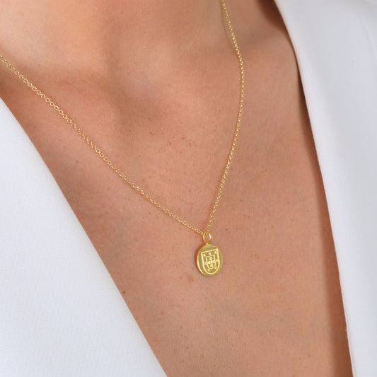 Necklace Escudo in Gold Plated Silver