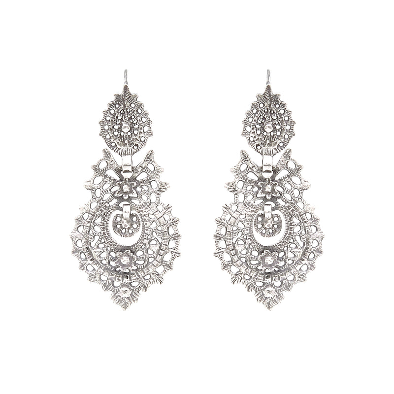 Queen Earrings M in Silver
