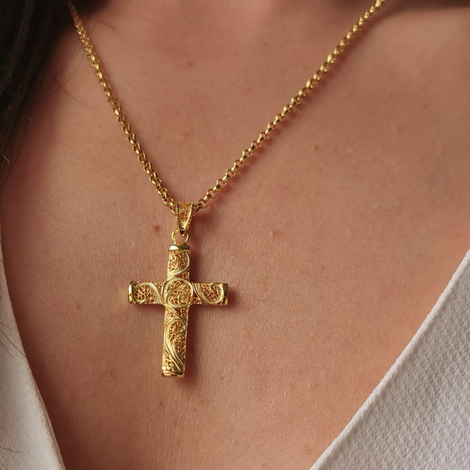 Necklace Cross Filigree in Silver