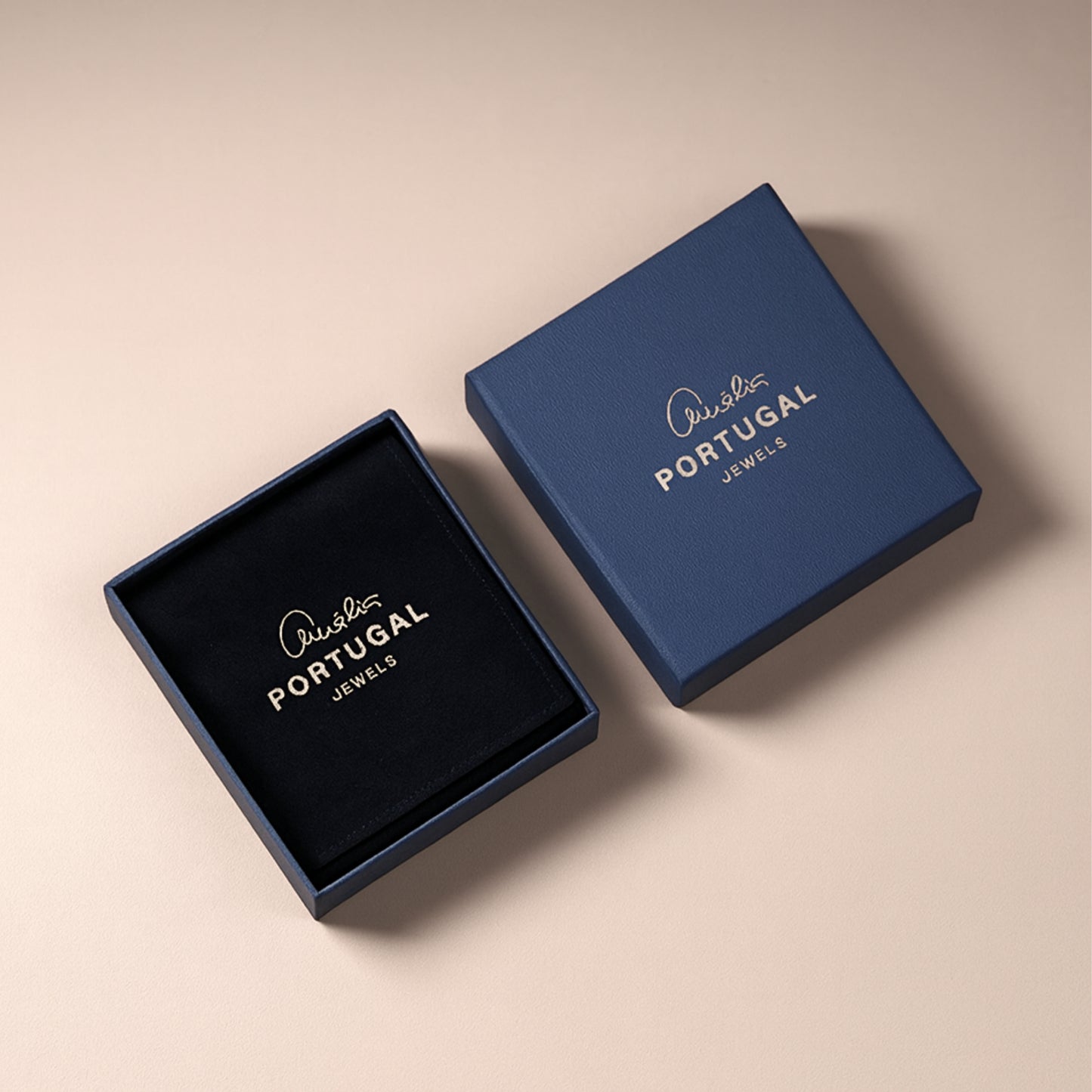 Colar Flor de Cerejeira com Esmeralda em Ouro 19,2Kt